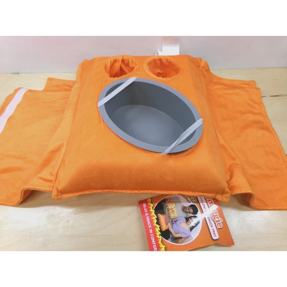 All‎ Star Snuggie Flamin' Hot Cheetos 2 in 1 Pillow and Snack Tray NWT